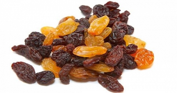 Does eating raisins make you fat and hot?